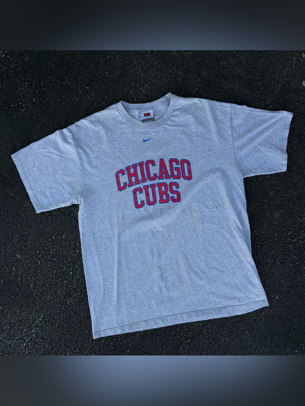 Vintage Nike Chicago Cubs Grey Center Swoosh Graphic MLB Baseball T-Shirt Size L